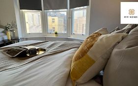 Three Bedroom Flat Next Brighton Lanes I Beach And Shopping Center I Sleep 9